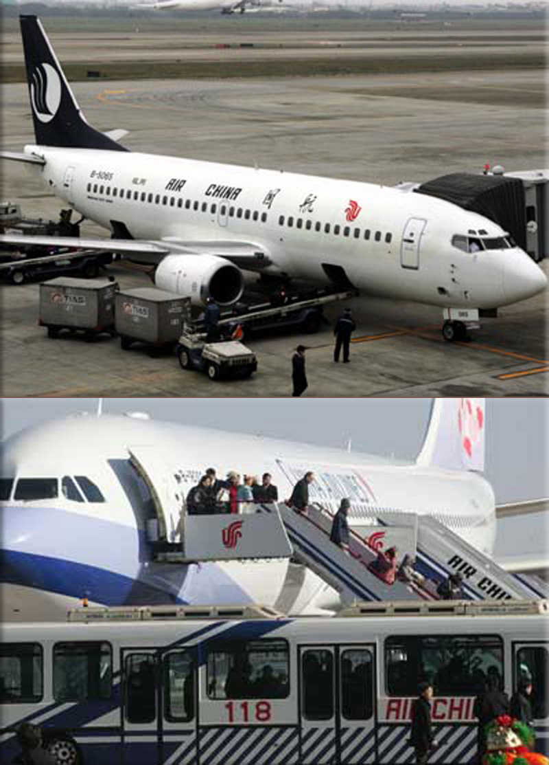 An Air China plane lands in Taipei after more than 4 hours of nonstop flight from Beijing January 29, 2005