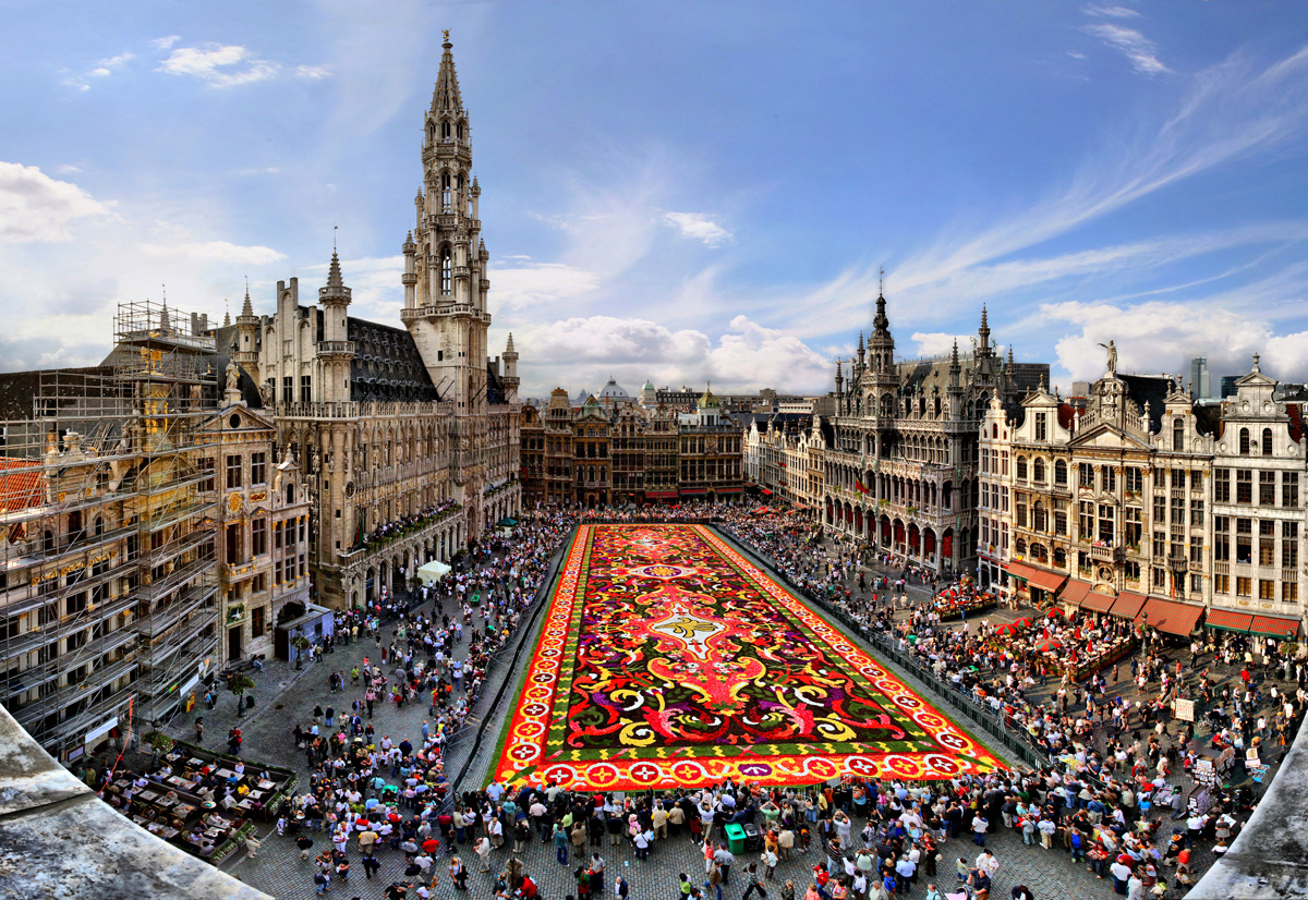 Brussels: Carpet flower, Great Market, Brussels, Belgium, credit Batistini Gaston, Flickr