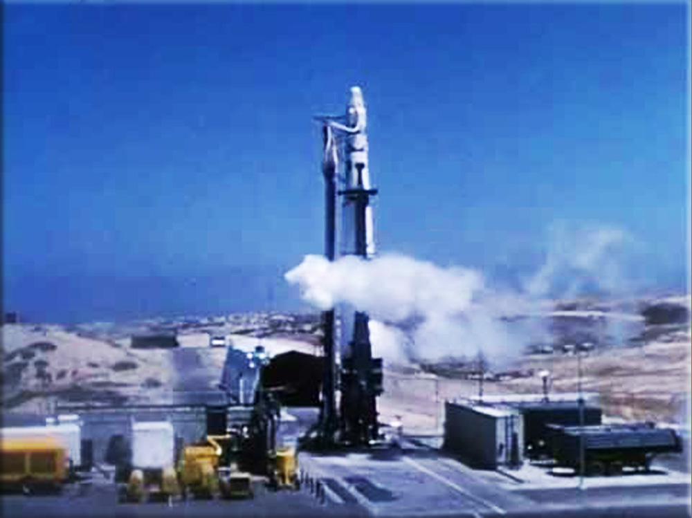 Discoverer 1, an American spy satellite that is the first object intended to achieve a polar orbit, is launched.