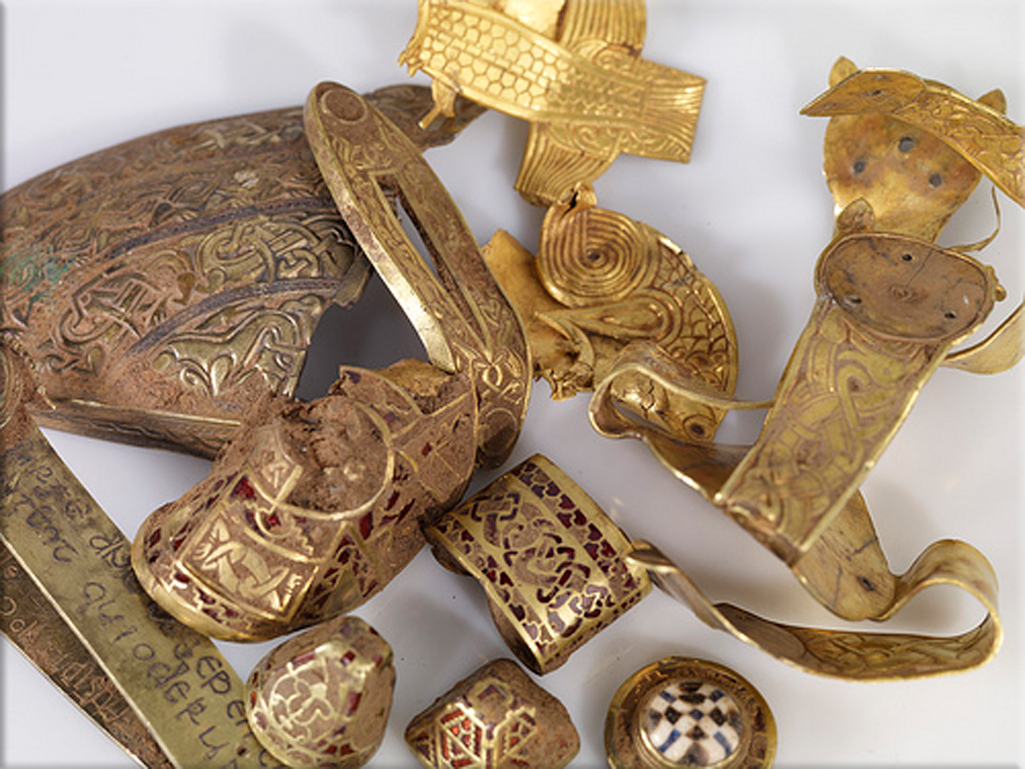 The largest hoard of Anglo-Saxon gold ever discovered, consisting of more than 1,500 items, is found in Staffordshire, England