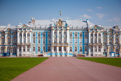 In Saint Petersburg, Bartolomeo Rastrelli presents the newly-built Catherine Palace to Empress Elizabeth and her courtiers