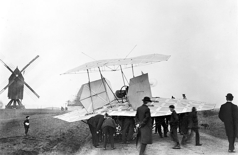 German engineer Karl Jatho allegedly flies his self-made, motored gliding airplane four months before the first flight of the Wright Brothers