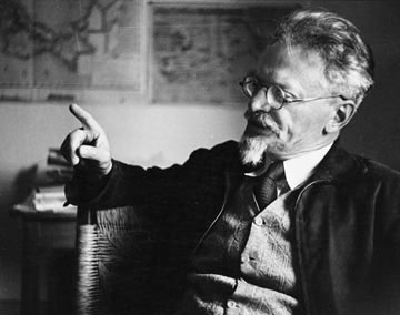 In Mexico City exiled Russian revolutionary Leon Trotsky is fatally wounded with an ice axe by Ramon Mercader. He dies the next da