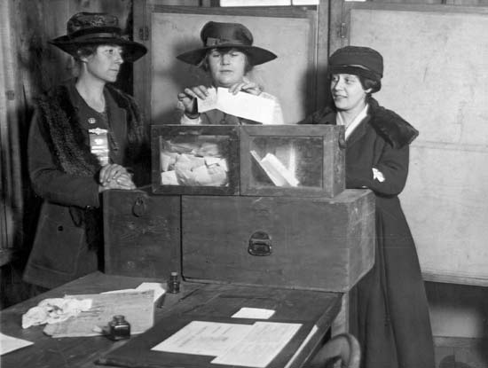 19th amendment to United States Constitution takes effect, giving women the right to vote
