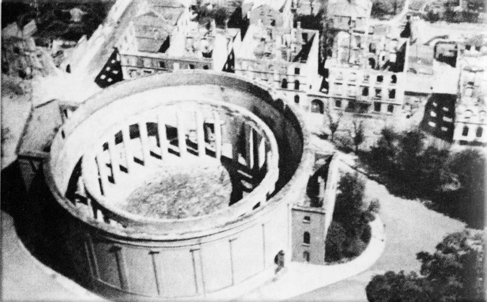 World War II: RAF bombing raid on Darmstadt and the following firestorm kill 11,500