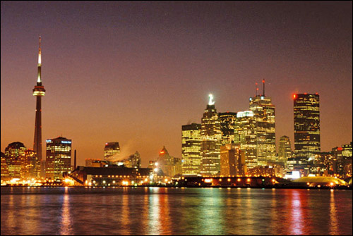 Toronto becomes the capital of Ontario
