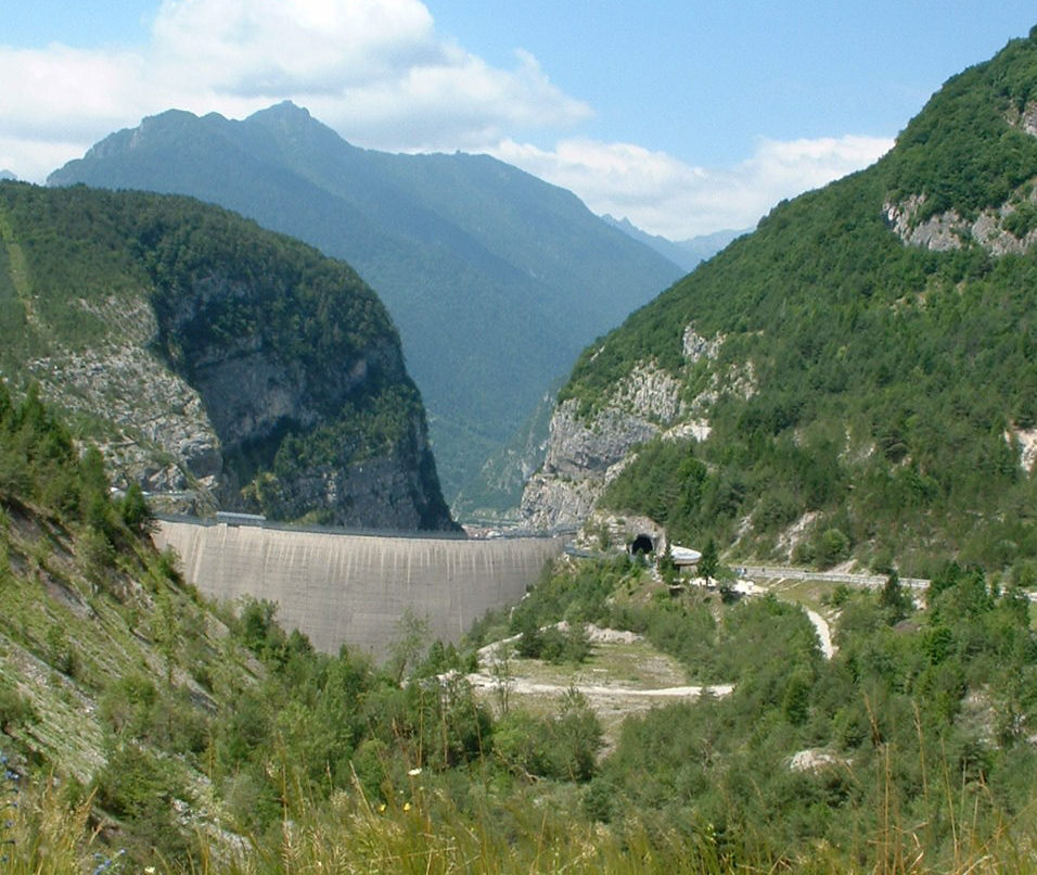 Vajont Dam: In northeast Italy, over 2,000 people are killed when a large landslide behind the Vajont Dam causes a giant wave of water over the top of the dam