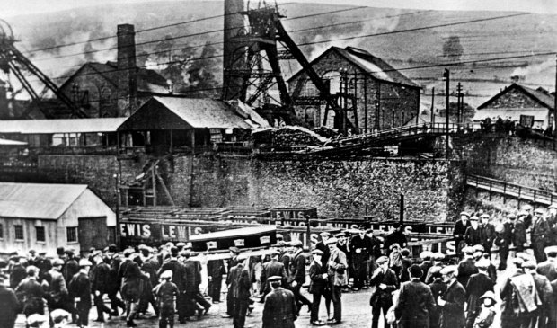 Senghenydd Colliery Disaster, the United Kingdom's worst coal mining accident, occurs, and it claims the lives of 439 miners
