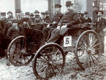 The first gasoline-powered race in the United States - First prize: $2,000