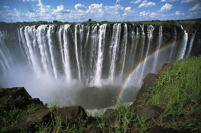 David Livingstone becomes the first European to see the Victoria Falls in what is now present-day Zambia-Zimbabwe