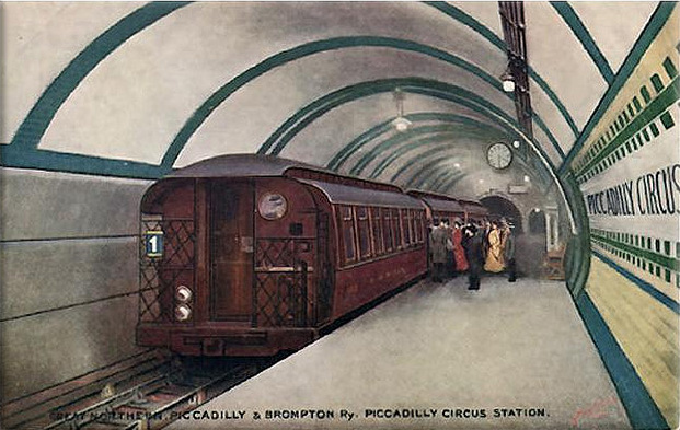 Piccadilly Circus Station on the Great Northern Piccadilly and Brompton Railway